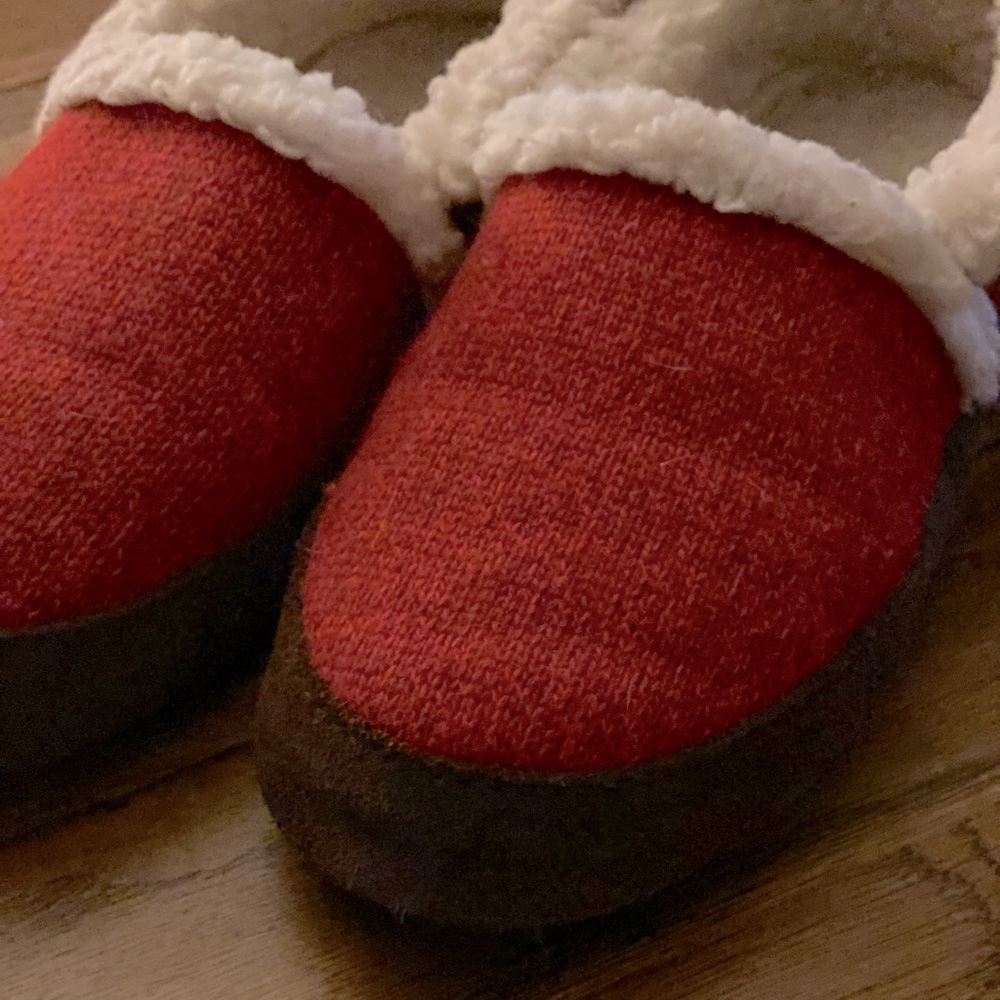 Acorn Memory Foam Slippers